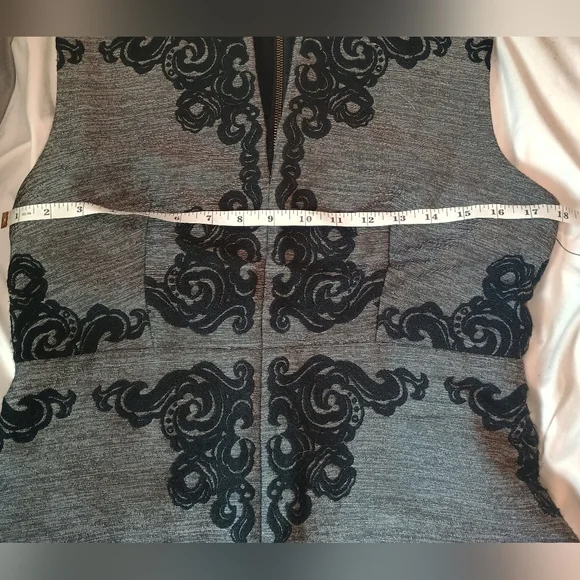 Diane Von Furstenberg Gray and Black Dress Size 10 - Picture 4 of 5